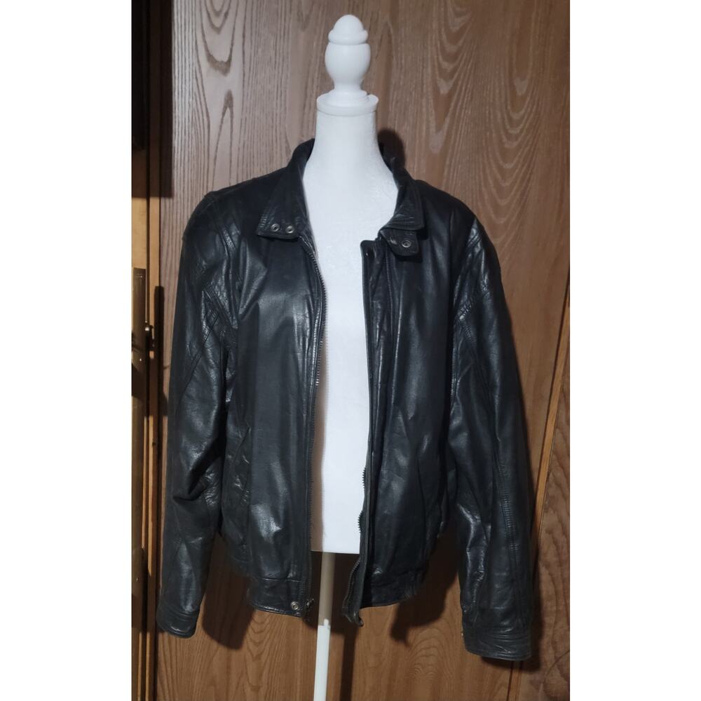 Expressions Int’l  Women’s Leather Zippered Jacket
